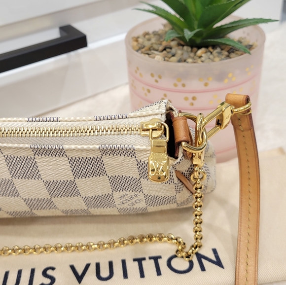 💕DISCONTINUED Very Rare Louis Vuitton EVA Crossbody/ Belt Bag Damier AZUR - Picture 6 of 15